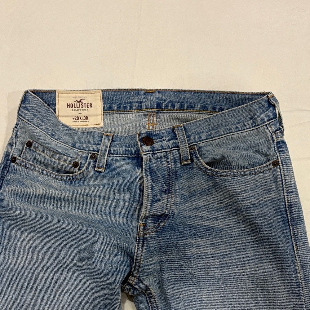Hollister Men's Light Blue Slim Jeans